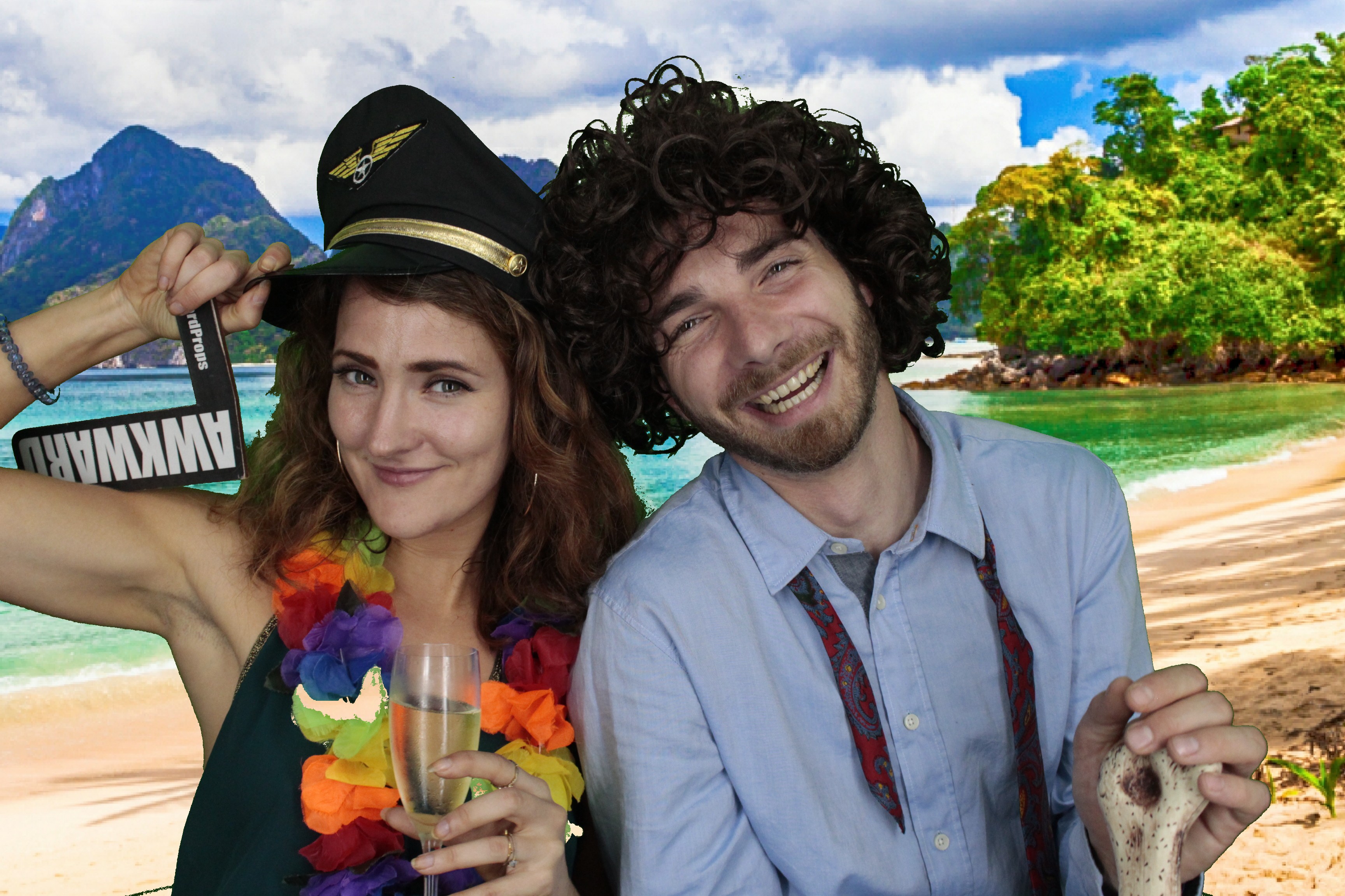 Mr & Mrs Bowles | View more photos from the event at gallery.myphotoboothexperience.co.uk/u/MyPhotoBoothExperienceLtd/Mr-Mrs-Bowles